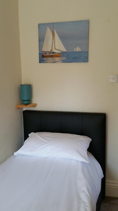 Maindee Guest House Barrow-in-Furness Eksteriør billede
