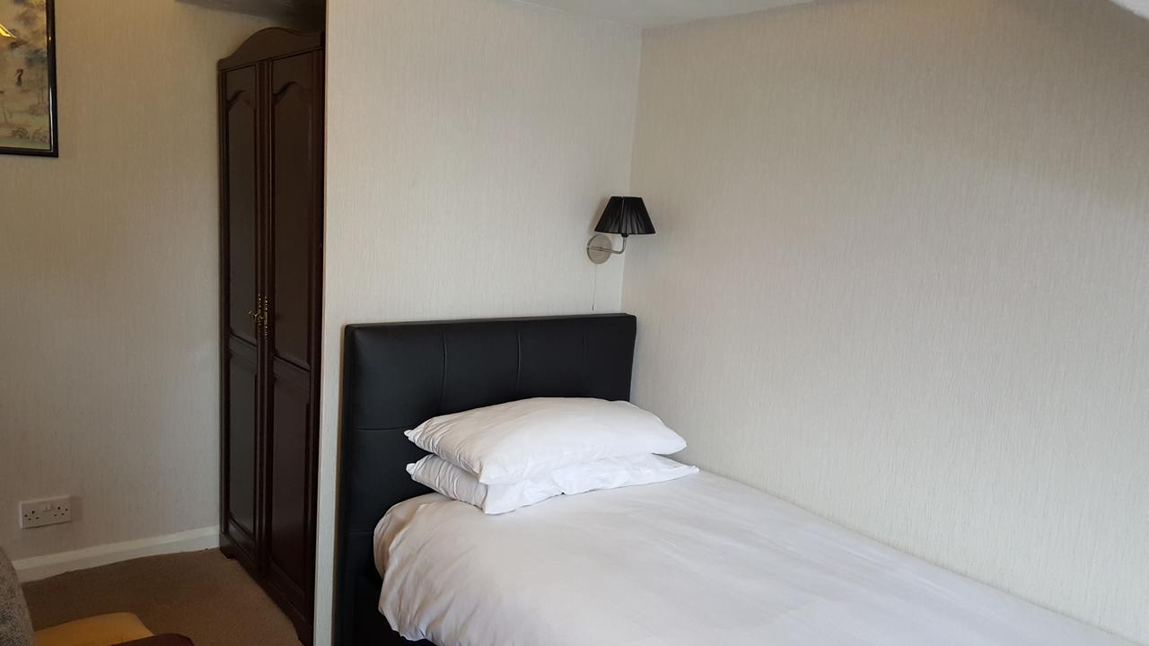 Maindee Guest House Barrow-in-Furness Eksteriør billede